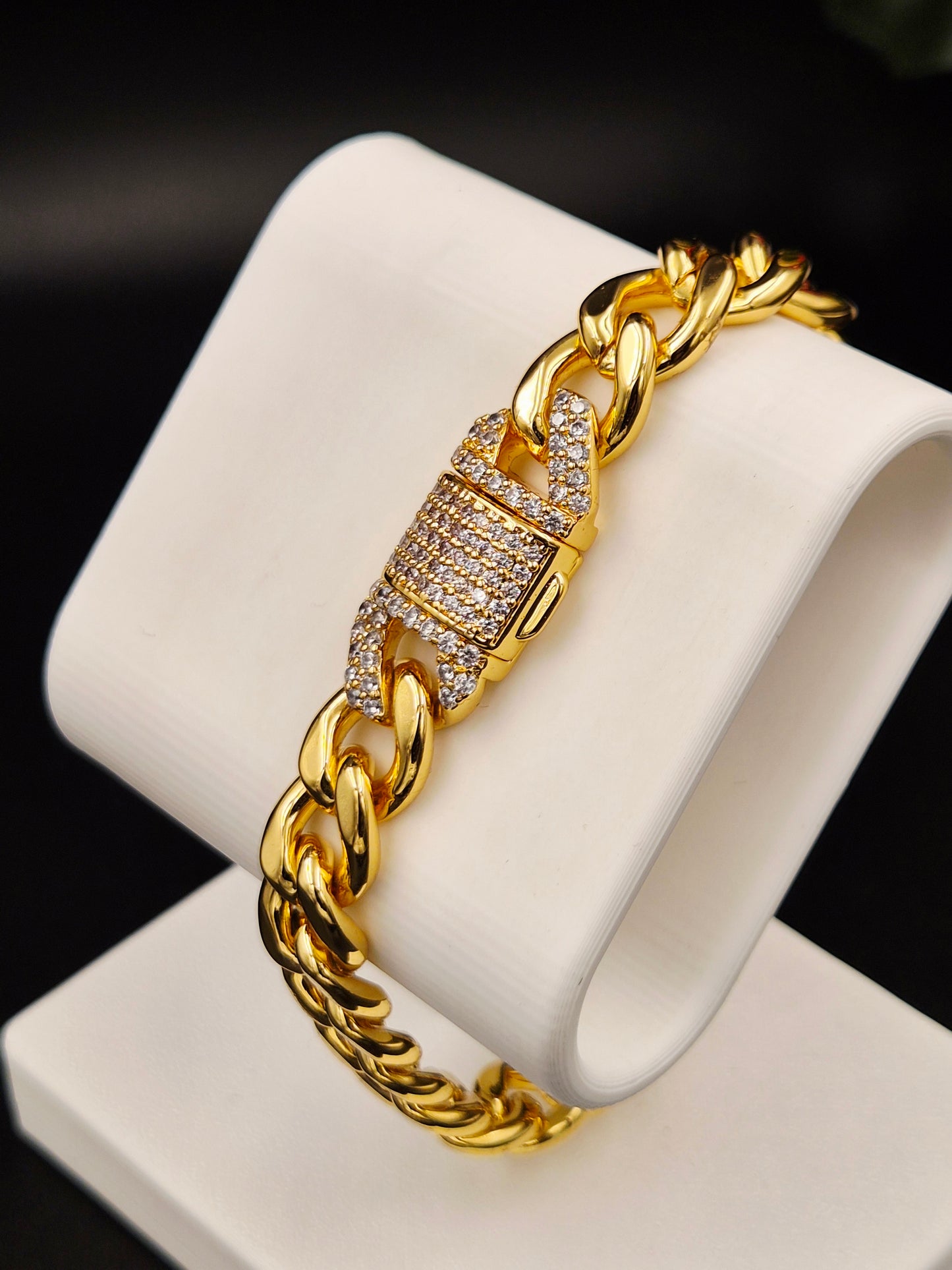 MEN'S GOLD PLATED  BRACLATE
