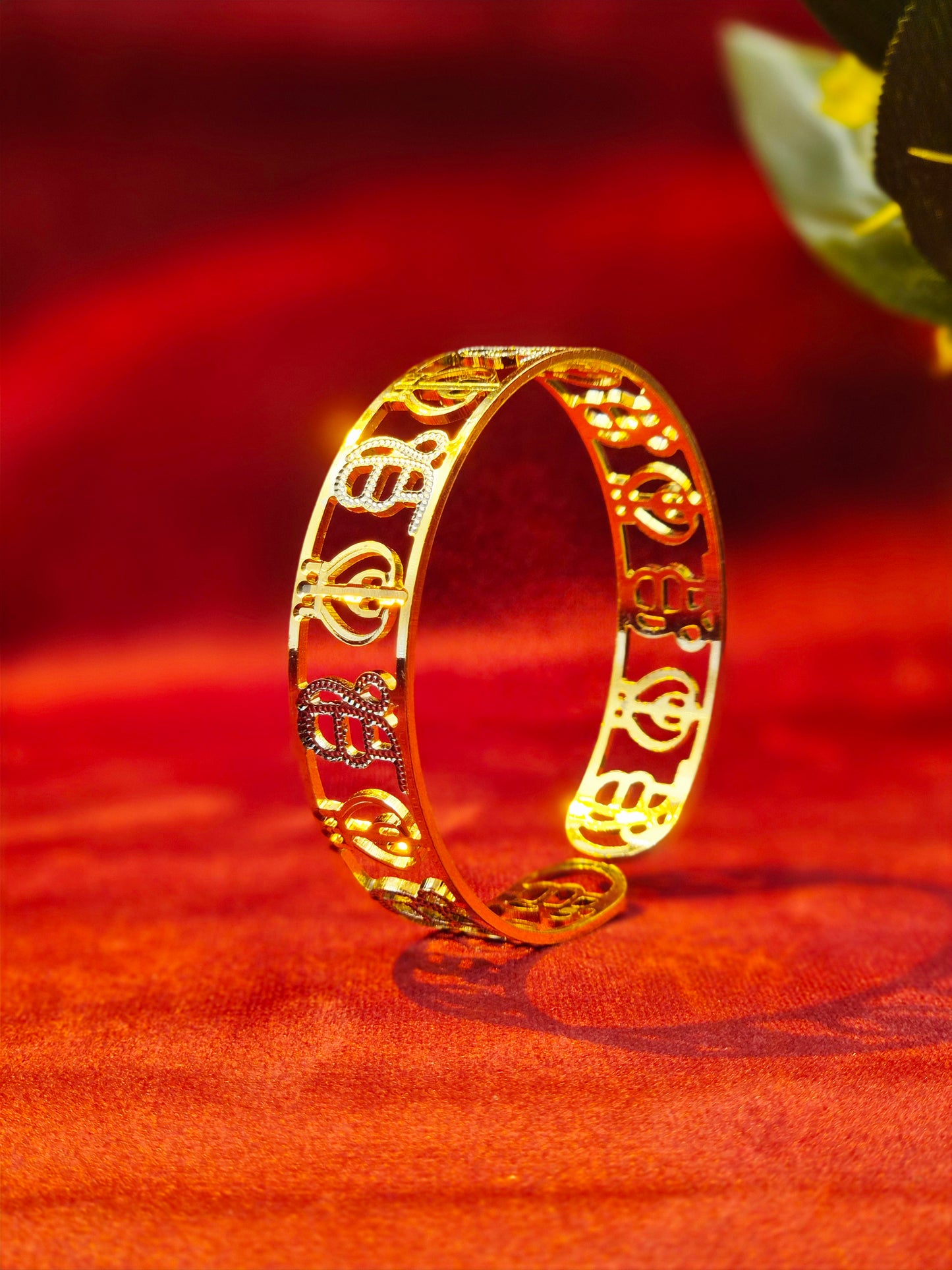 KHANDA (☬) and EK ONKAR (ੴ ) GOLD PLATED UNISEX BRACLATE