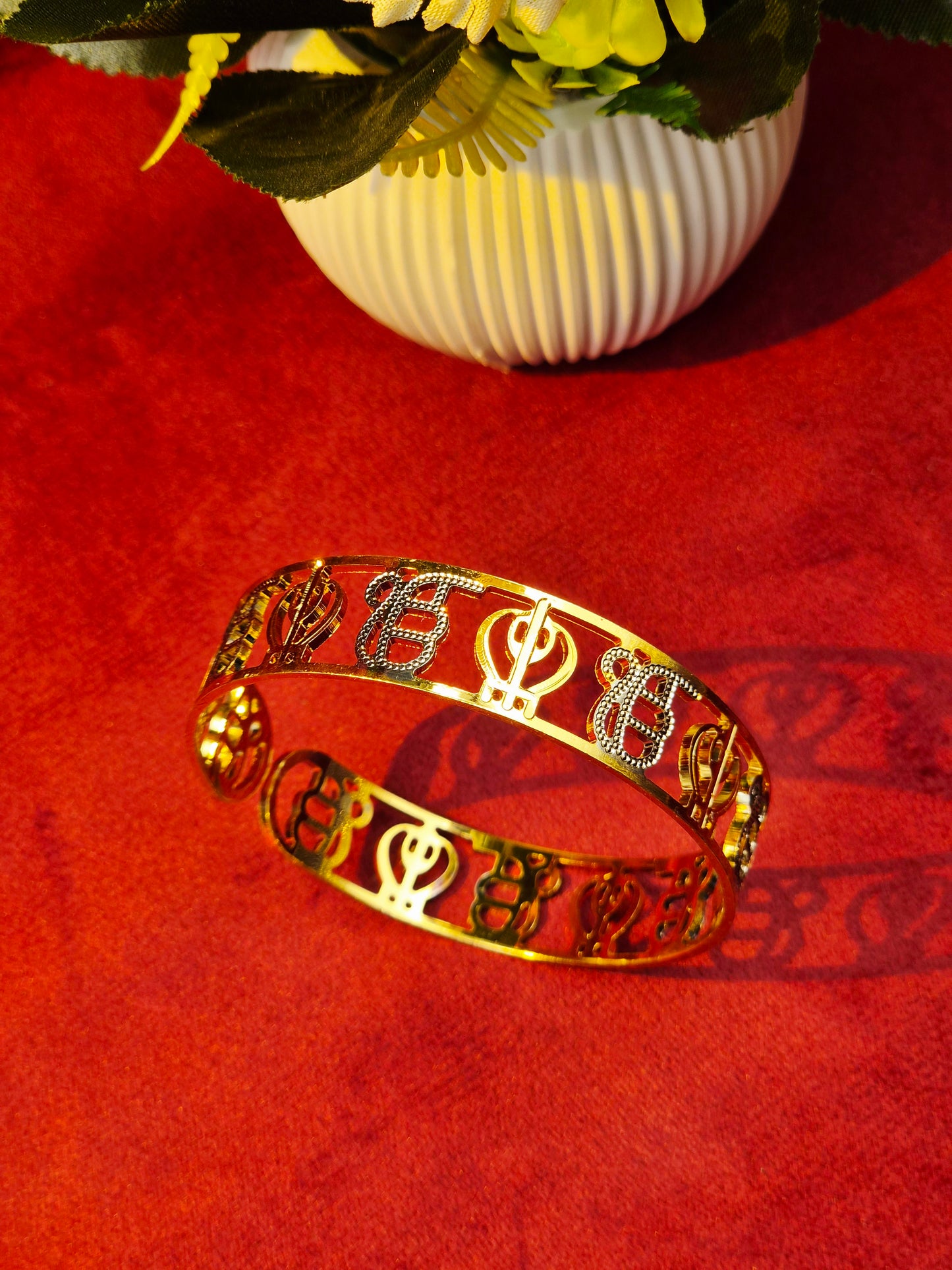 KHANDA (☬) and EK ONKAR (ੴ ) GOLD PLATED UNISEX BRACLATE