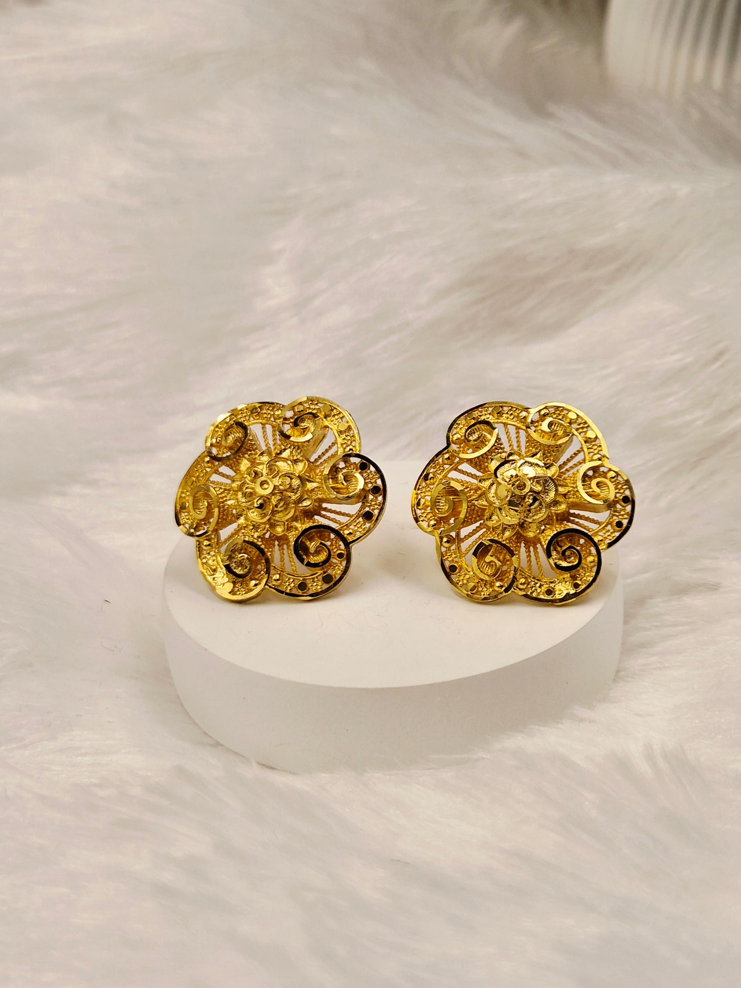 GOLD PLATED TURKISH STUD (big size)