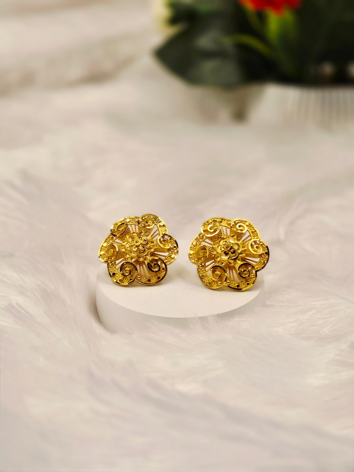 GOLD PLATED TURKISH STUD (big size)