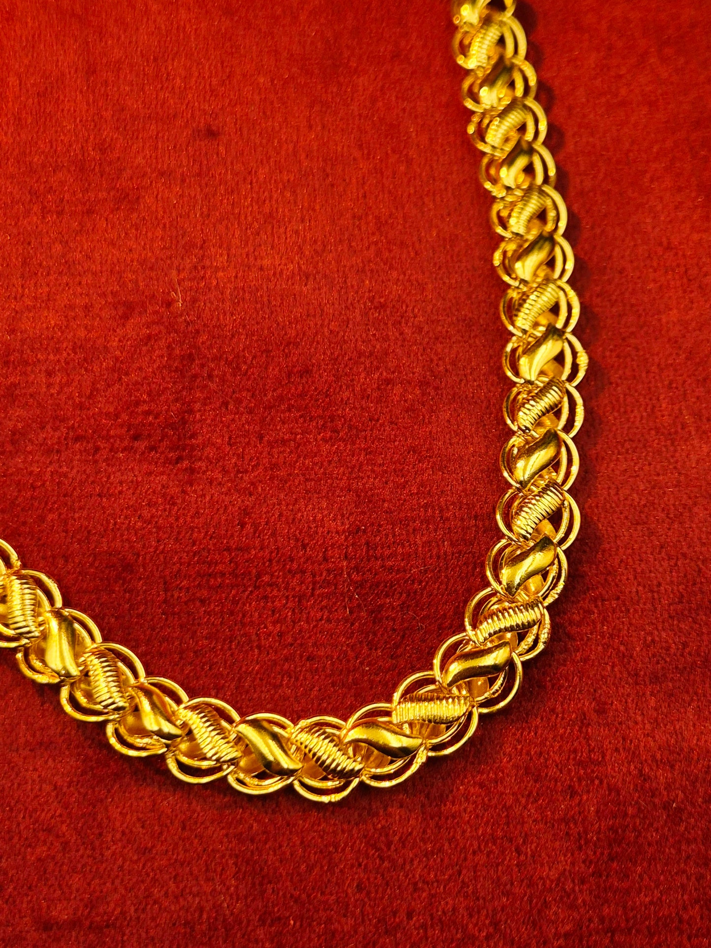 GOLD PLATED MENS LOTUS CHAIN