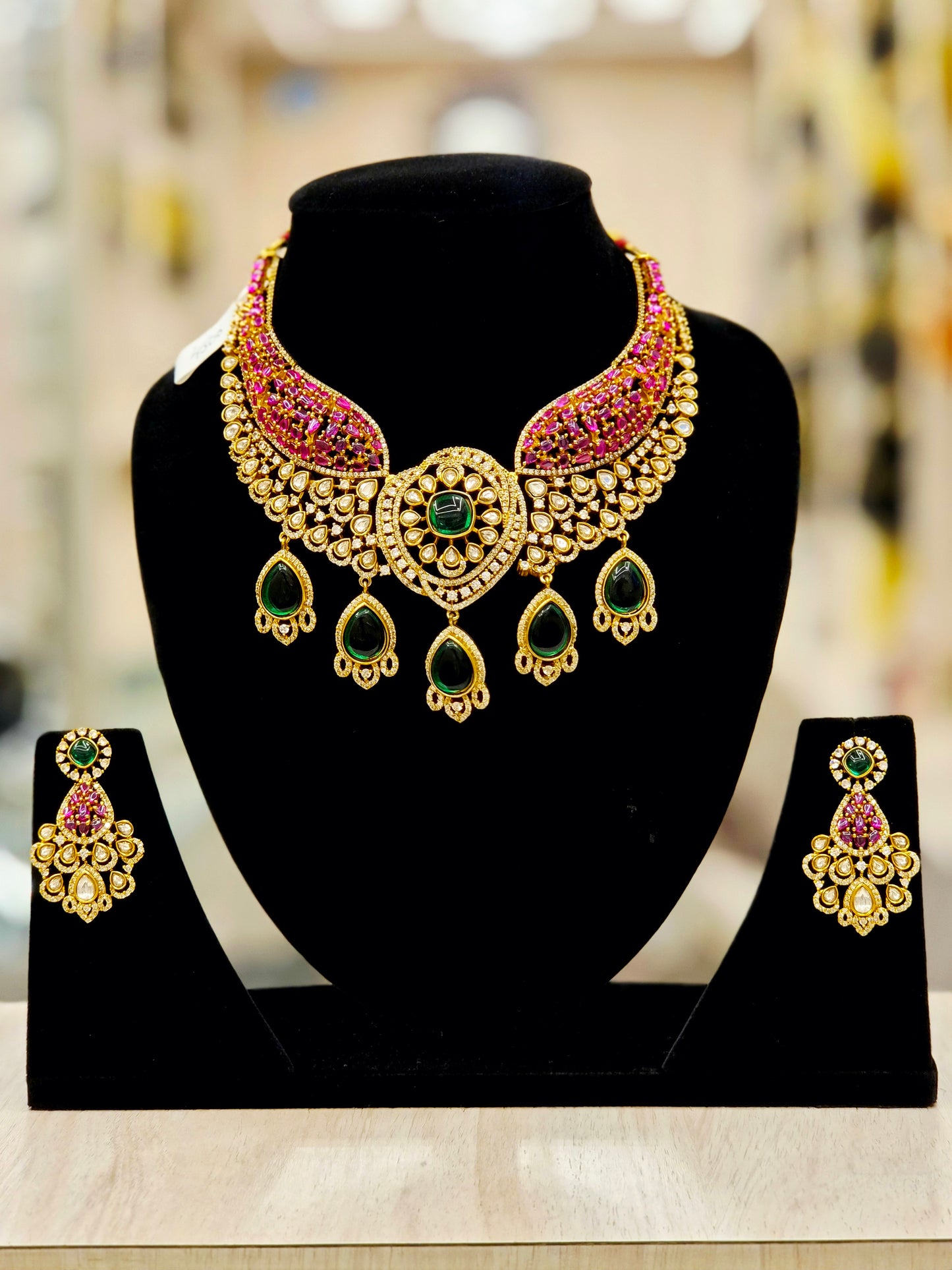 GOLD PLATED PREMIUM KUNDAN NECKLACE (green and maroon)