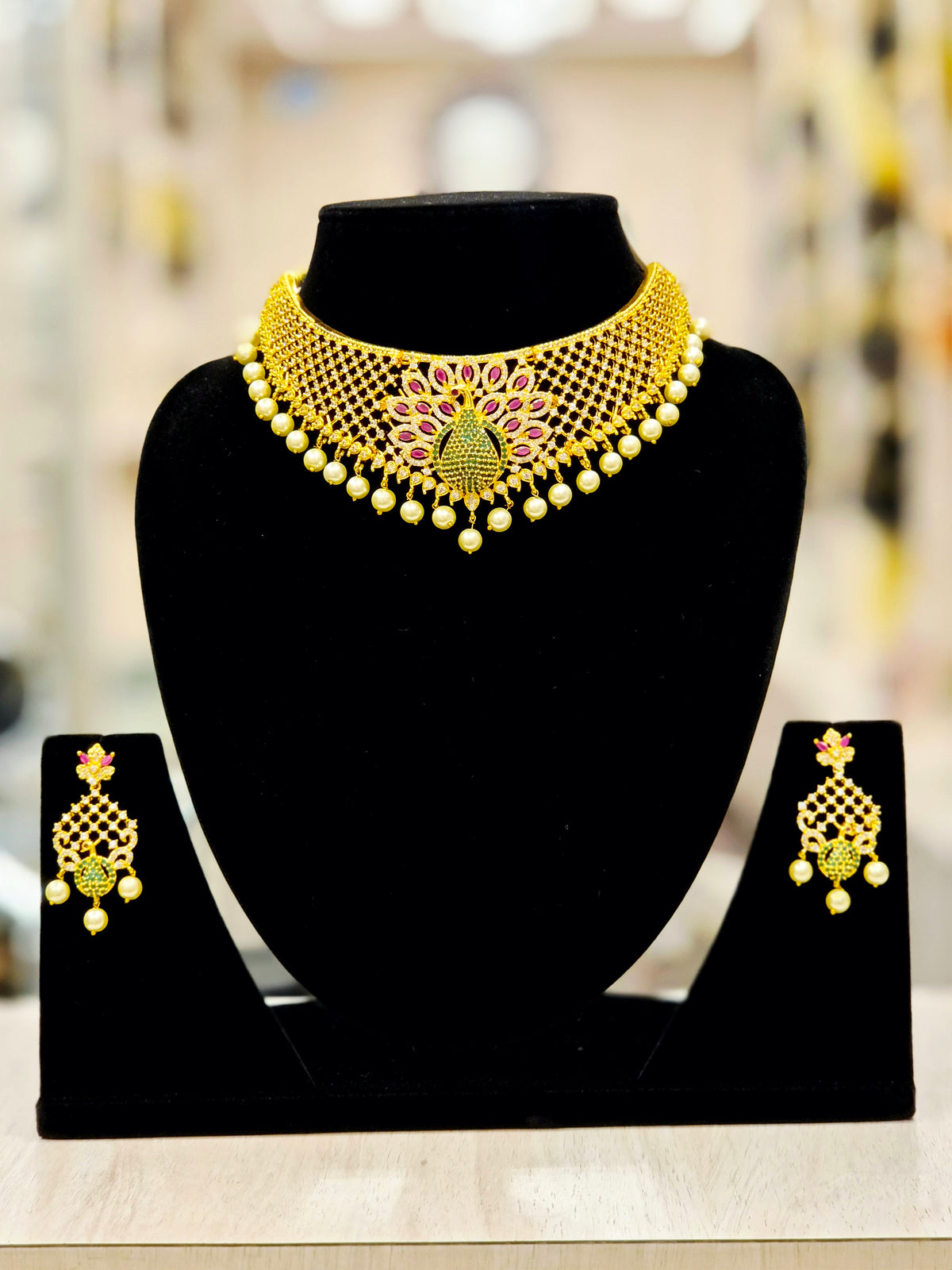 GOLD PLATED A.D PEACOCK CHOCKER SET