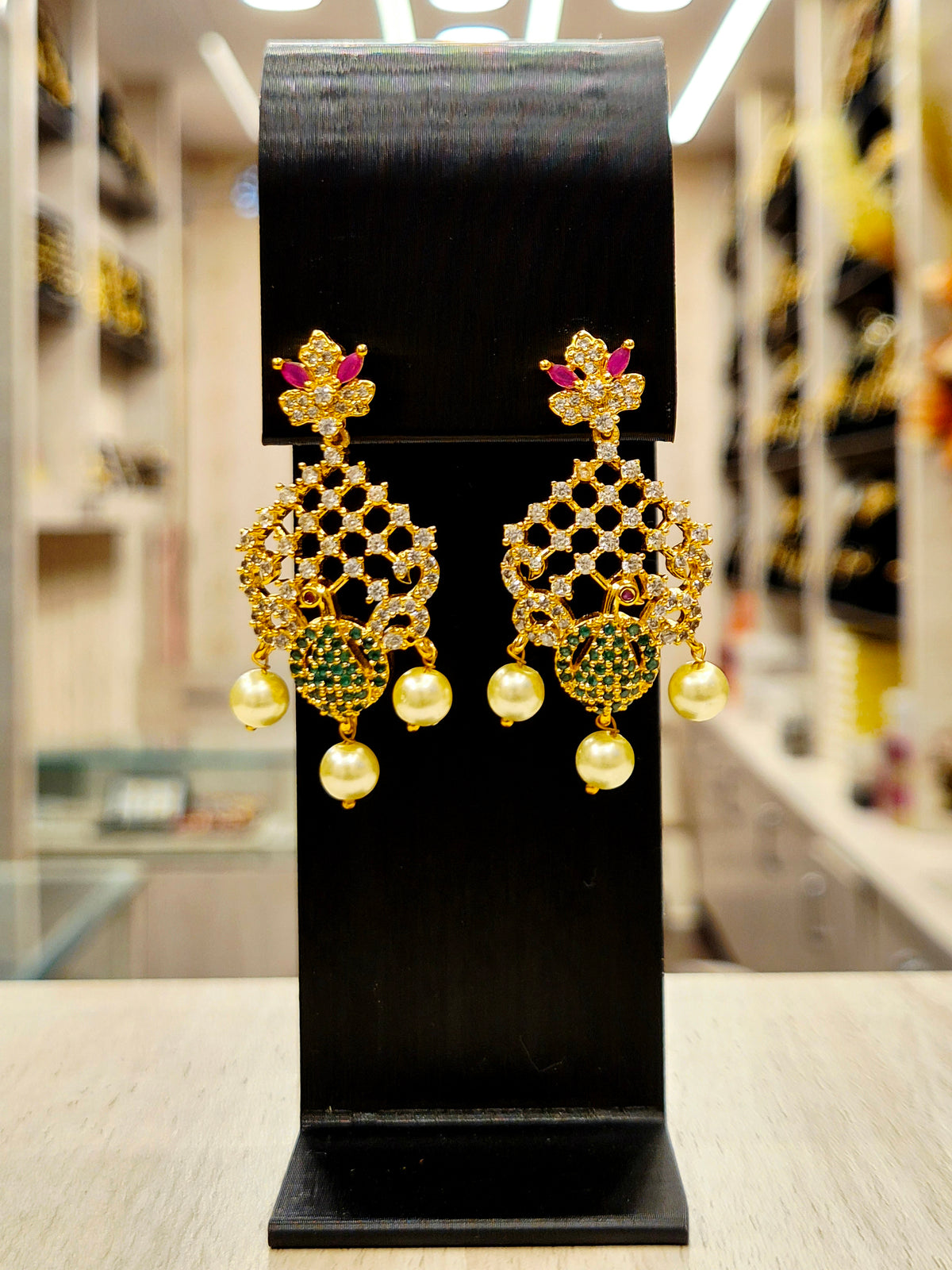 GOLD PLATED A.D PEACOCK CHOCKER SET