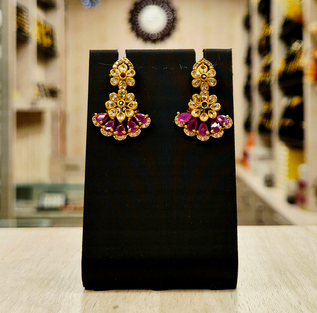 GOLD PLATED A.D KUNDAN SLEEK NECKLACE