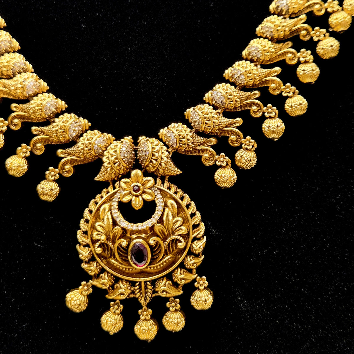 ANTIQUE GOLD PLATED LONG NECKLACE