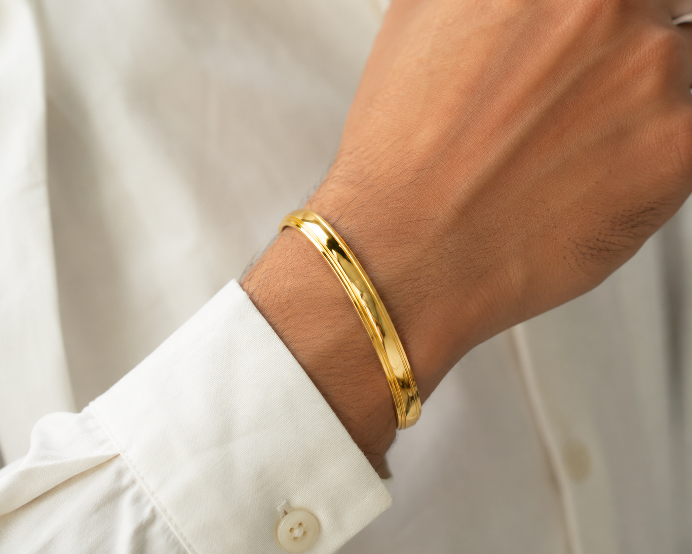 GOLDPLATED MEN'S BRACLATE (KARA)
